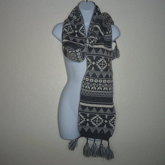 OSFM* Unisex Winter Print‎ Design Tassel Comfy Gray & White Scarf - Picture 2 of 7